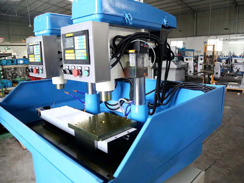 高速鉆攻機的幾大特點!